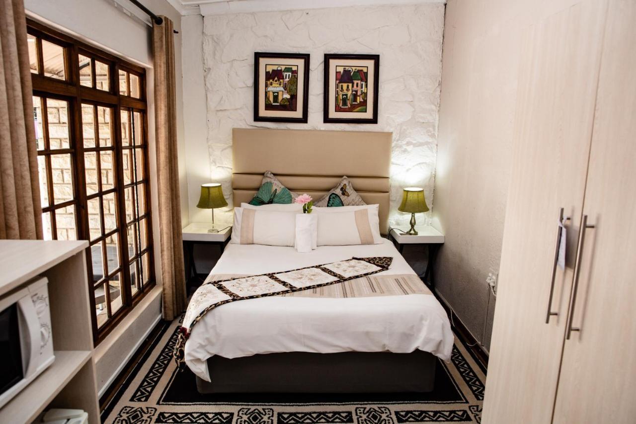 Woodpecker Guesthouse Фиксбург Экстерьер фото