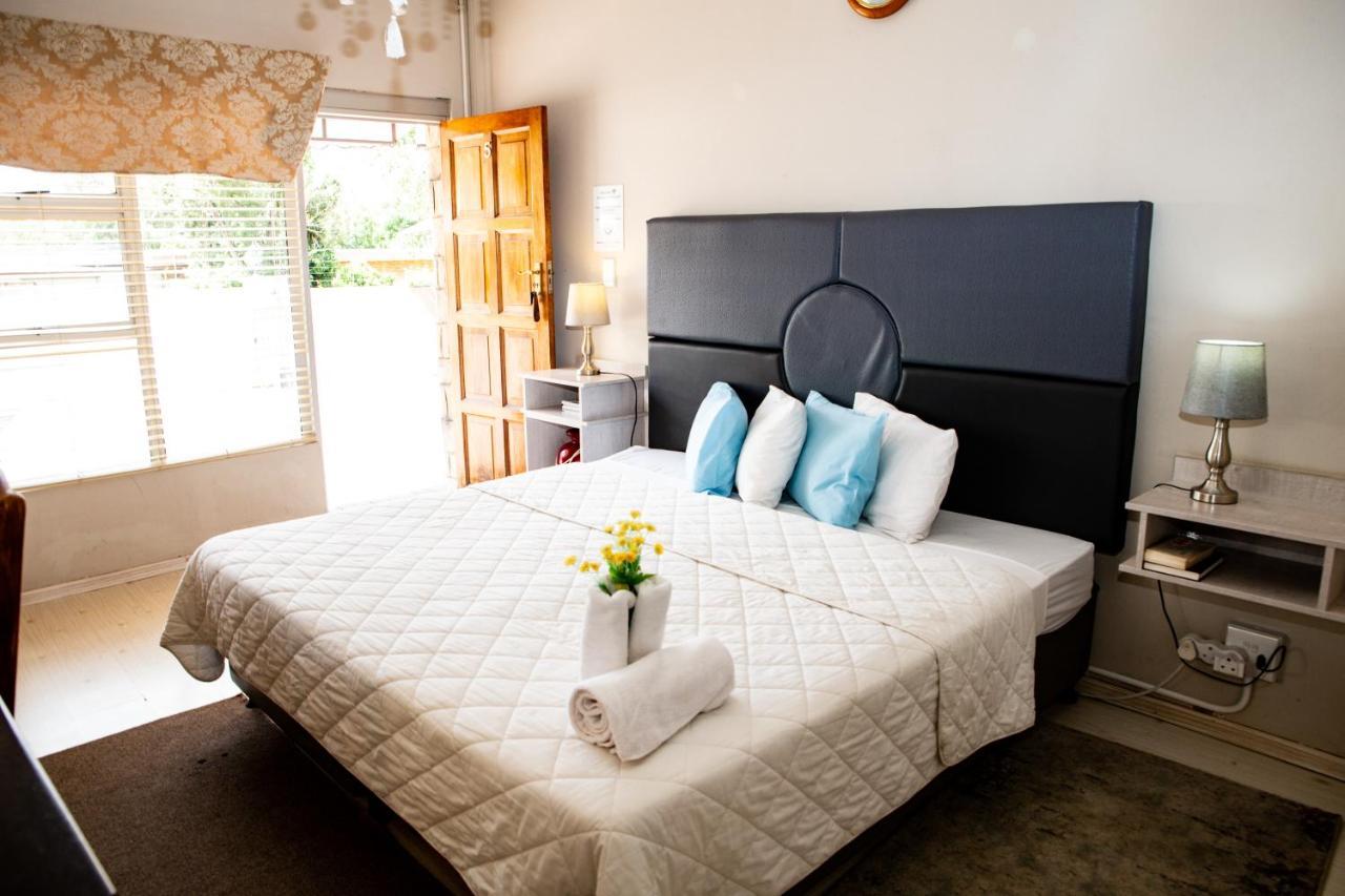 Woodpecker Guesthouse Фиксбург Экстерьер фото