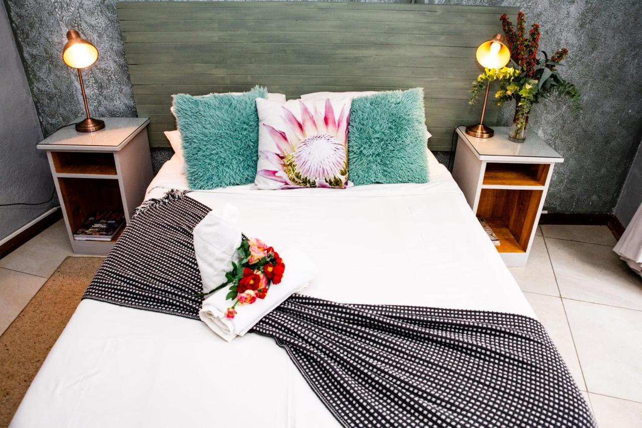 Woodpecker Guesthouse Фиксбург Экстерьер фото